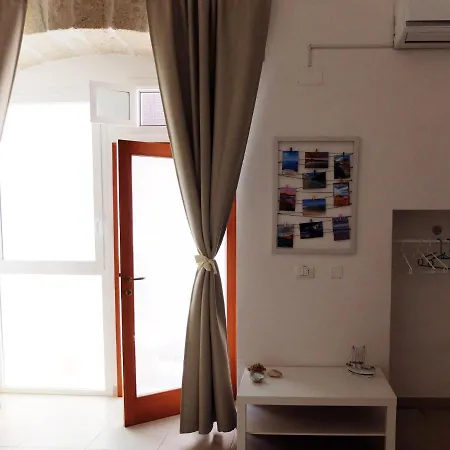 Levante House Apartment *